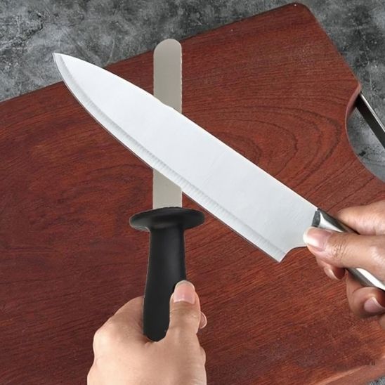 affuteur de couteau noir