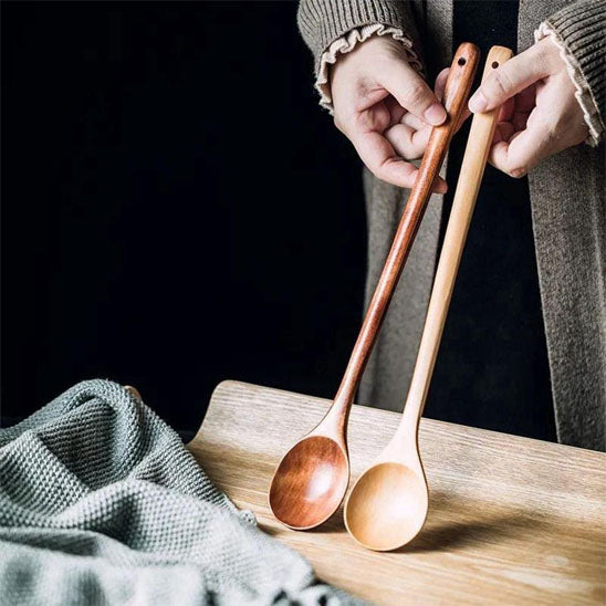 Cuillère en bois adaptée à la cuisson lente