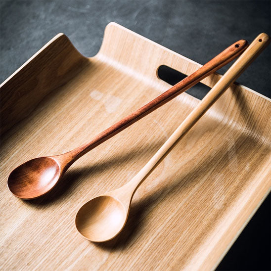 Cuillère en bois pour mélange de sauce chaude
