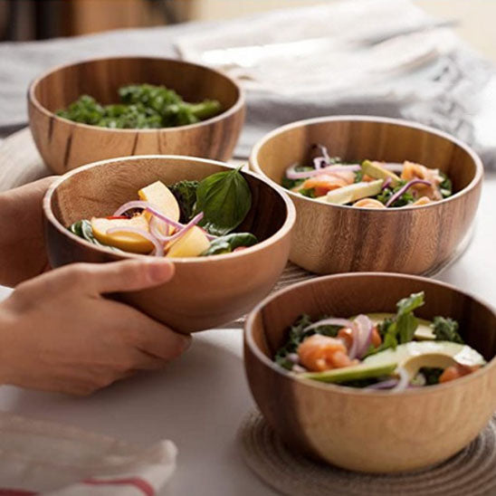 Saladier en bois pâtisserie et salades