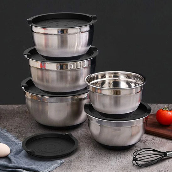 Saladier inox moderne au design élégant