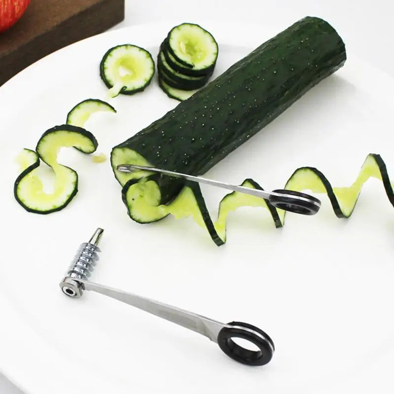 coupe légumes spirales avec courgette fraîche