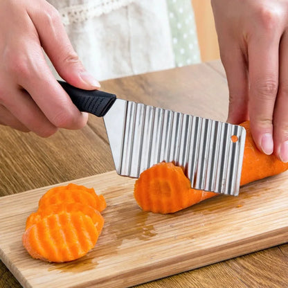 Coupes frites ondulé avec carotte tranchée