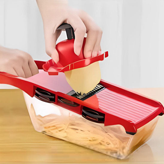 mandoline pour cuisine avec légumes frais