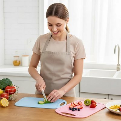 Planche a decouper avec jus récupérateur