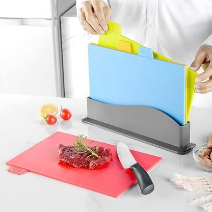 planche à découper multicolore