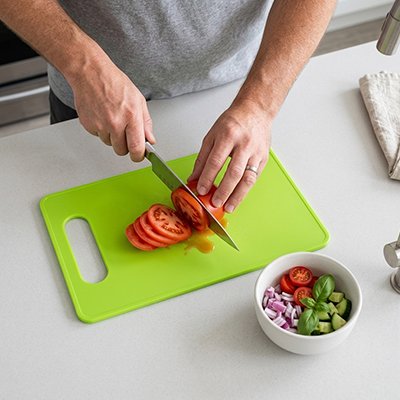 planche à découper plastique antidérapante en cuisine