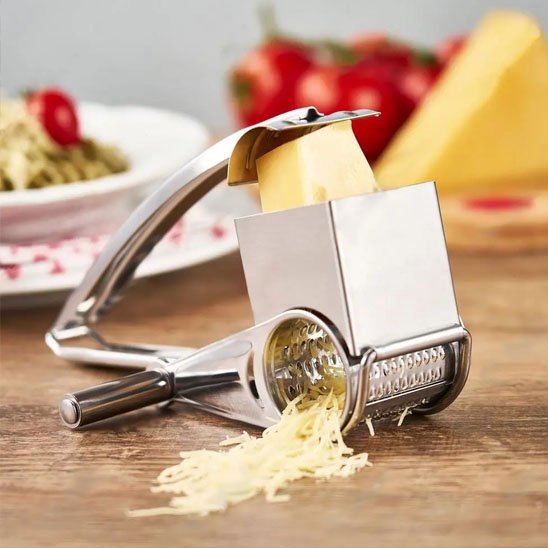 Râpe à fromage inox pour râpage fin